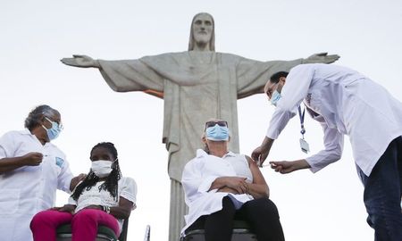 La vacuna china Sinovac se desarrolla en Brasil. La vacuna china Sinovac se desarrolla en Brasil.