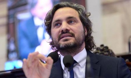 Santiago Cafiero expresó hoy su repudio a la realización de nuevas maniobras militares en las Islas Malvinas por parte del Reino Unido. Santiago Cafiero expresó hoy su repudio a la realización de nuevas maniobras militares en las Islas Malvinas por parte del Reino Unido.