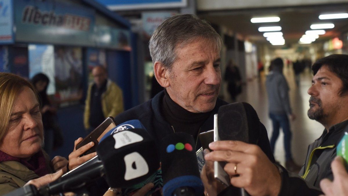 El intendente santafesino Emilio Jatón fue el anfitrión en este encuentro que reunió a los principales dirigentes del socialismo en la ciudad de Santa Fe.