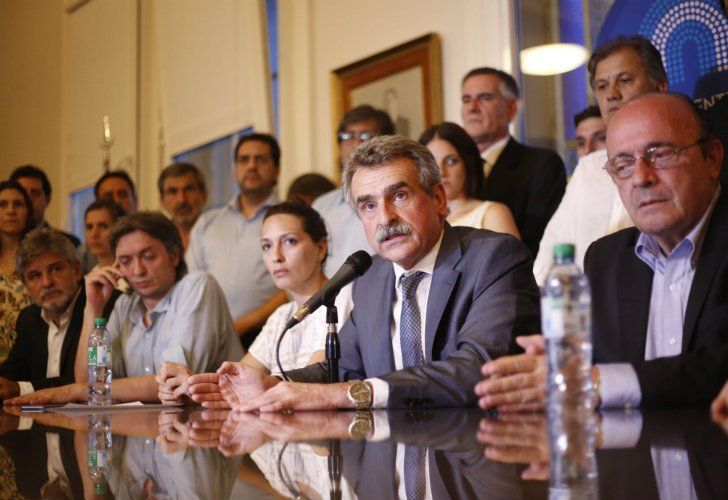 El Frente para la Victoria pide discutir en el Congreso el pedido al FMI