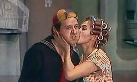 Quico y Doña Florinda, hijo y madre en la ficción. Quico y Doña Florinda, hijo y madre en la ficción.