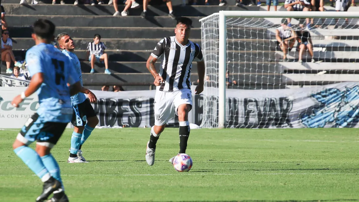 Maximiliano Padilla, el defensor que quiere Iván Delfino para reforzar el plantel de Colón. Maximiliano Padilla, el defensor que quiere Iván Delfino para reforzar el plantel de Colón.