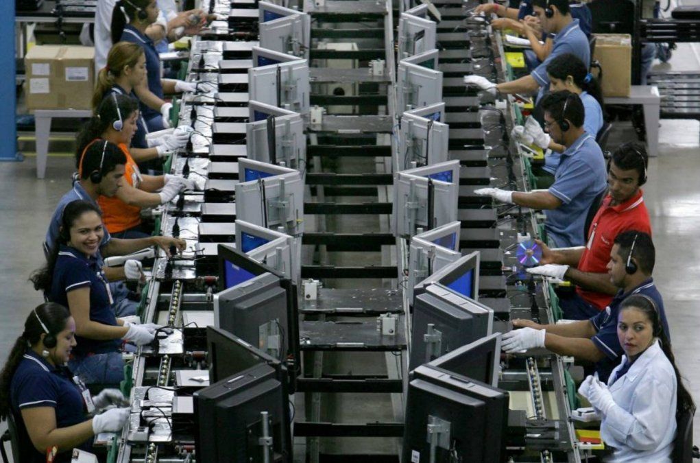 La economía se derrumbó un 5,8% en el comienzo del año