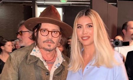 La foto viral entre Johnny Depp y Wanda Nara que provocó la ira de Mauro Icardi. La foto viral entre Johnny Depp y Wanda Nara que provocó la ira de Mauro Icardi.