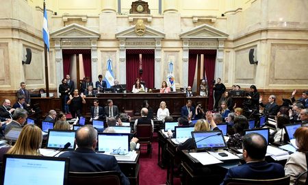 El bloque de la UCR en el Senado presentó un proyecto de flexibilidad laboral. El bloque de la UCR en el Senado presentó un proyecto de flexibilidad laboral.