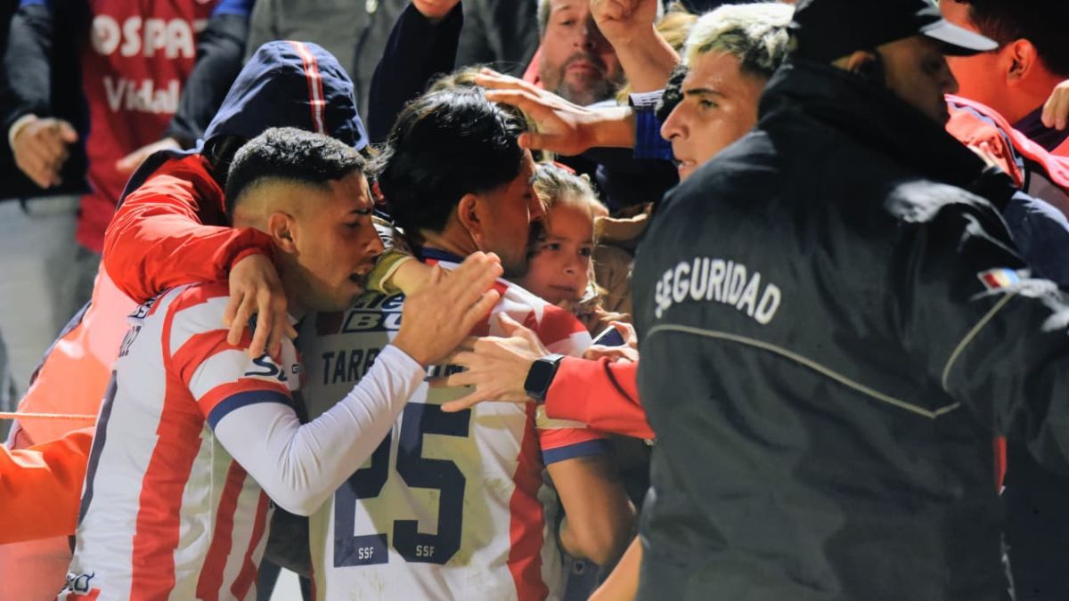 Unión encontró un empate agónico ante Talleres y depende de Gimnasia de Mendoza