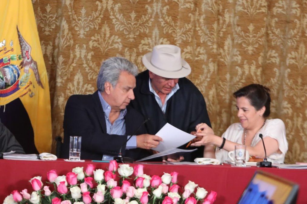 En Ecuador no habrá más recortes económicos hasta terminar las negociaciones con todos los sectores sociales