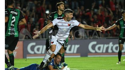 Así fue el primer gol de Colón en la Primera Nacional: de la mano de Emmanuel Gigliotti