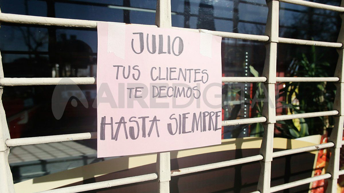 Crimen y dolor. El mensaje que supieron dejar vecinos de Cabal un día después del asalto fatal.&nbsp;
