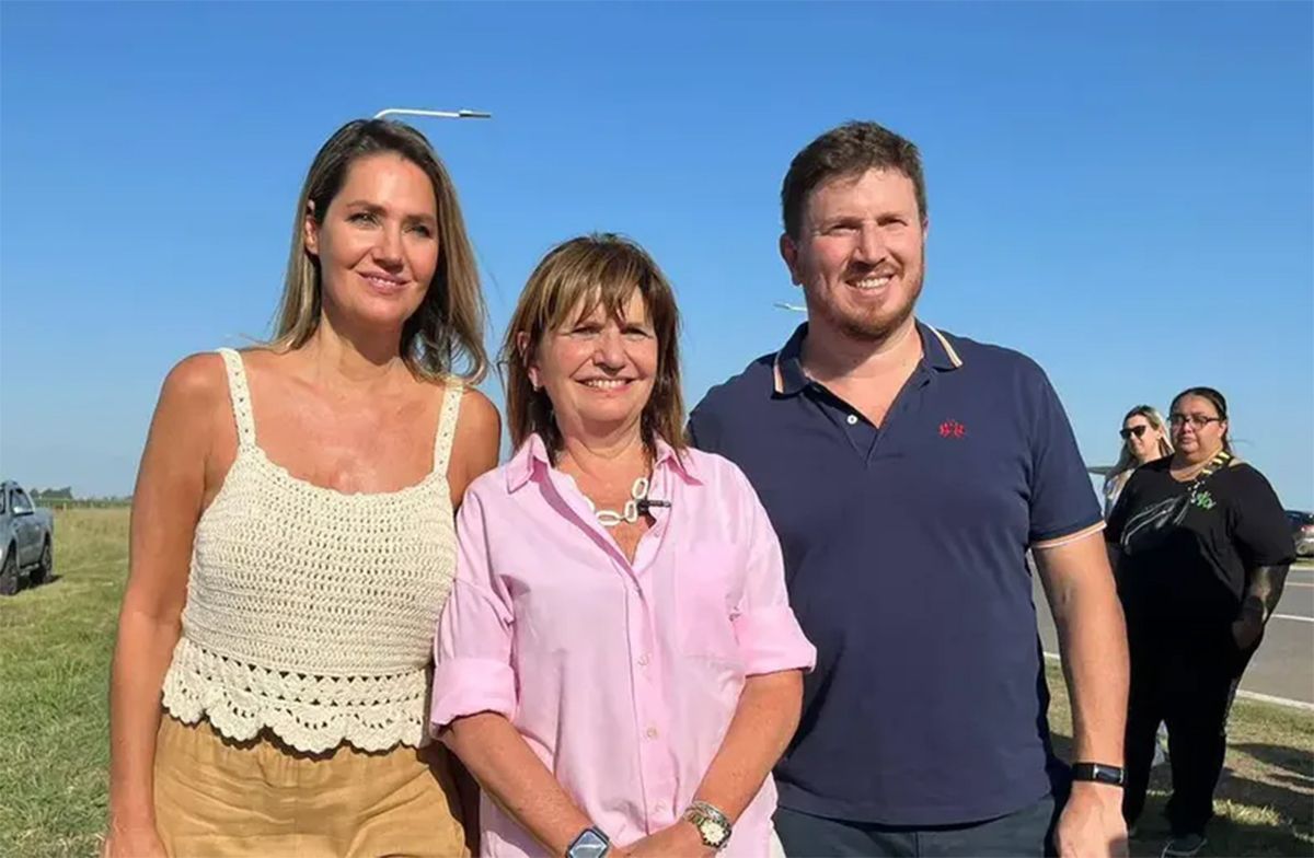 En los últimos días, Carolina Losada y su compañero de fórmula, Federico Angelini, se fotografiaron junto a la candidata a la Presidencia, Patricia Bullrich. En los últimos días, Carolina Losada y su compañero de fórmula, Federico Angelini, se fotografiaron junto a la candidata a la Presidencia, Patricia Bullrich.