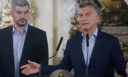 mauricio macri: ?se seguira tomando deuda mientras haya deficit? mauricio macri: ?se seguira tomando deuda mientras haya deficit?