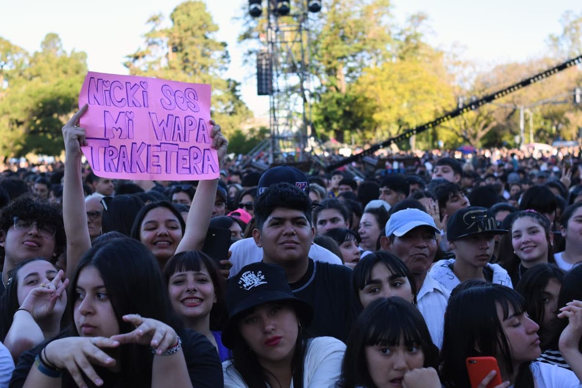 Tricentenario de Rosario: 250 mil personas participaron del evento. Tricentenario de Rosario: 250 mil personas participaron del evento.