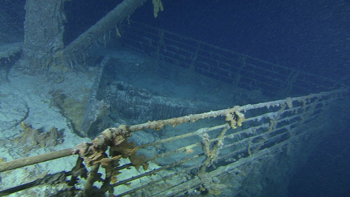 &nbsp;Los restos del Titanic yacen a 3.800 metros bajo el nivel del mar.