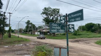 Les robaron el auto de la puerta de la casa mientras miraban un partido de fútbol