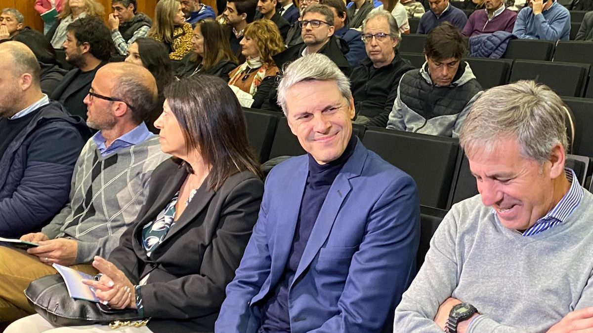 Participaron el intendente Emilio Jatón, el Secretario de Turismo de la provincia, Alejandro Grandinetti, el secretario de Producción, Matías Schmüth, el director ejecutivo de Turismo, Franco Arone, concejales, diputados, entre otros.