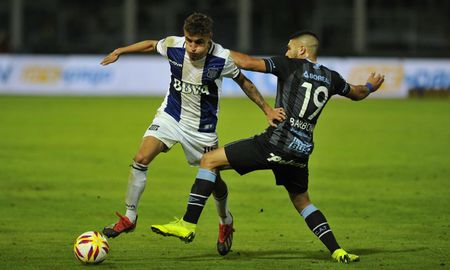 Talleres y Atlético Tucumán juegan este sábado a las 21.30 por la Copa Diego Maradona. Talleres y Atlético Tucumán juegan este sábado a las 21.30 por la Copa Diego Maradona.