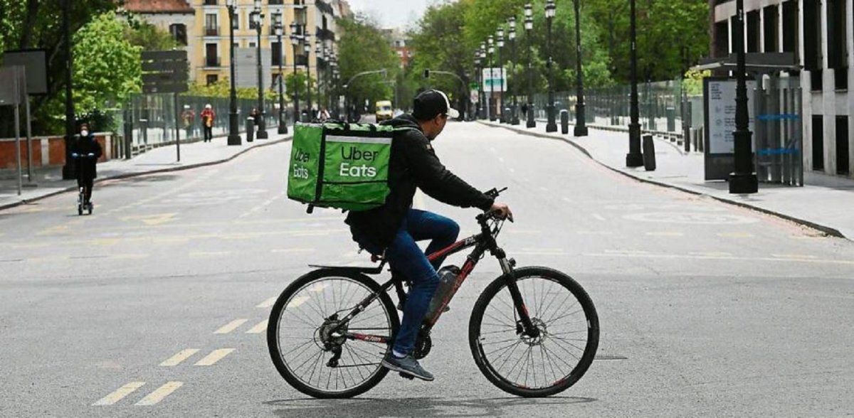 Un repartidor no le entregó su pedido a la clienta: Lo siento