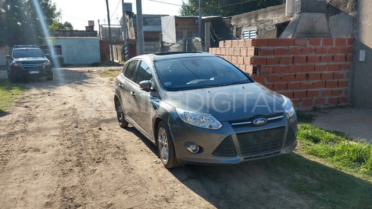 Robaron un auto hace 15 días y lo abandonaron en el barrio San Lorenzo
