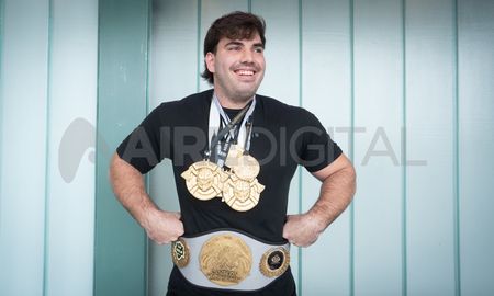 Noé Godoy, el atleta santafesino que buscará la gloria en el Sudamericano de Lucha de Brazos. Noé Godoy, el atleta santafesino que buscará la gloria en el Sudamericano de Lucha de Brazos.
