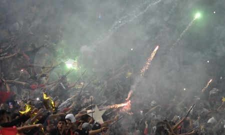 Video: el increíble show de bengalas de la gente de Colón en el clásico ante Unión Video: el increíble show de bengalas de la gente de Colón en el clásico ante Unión