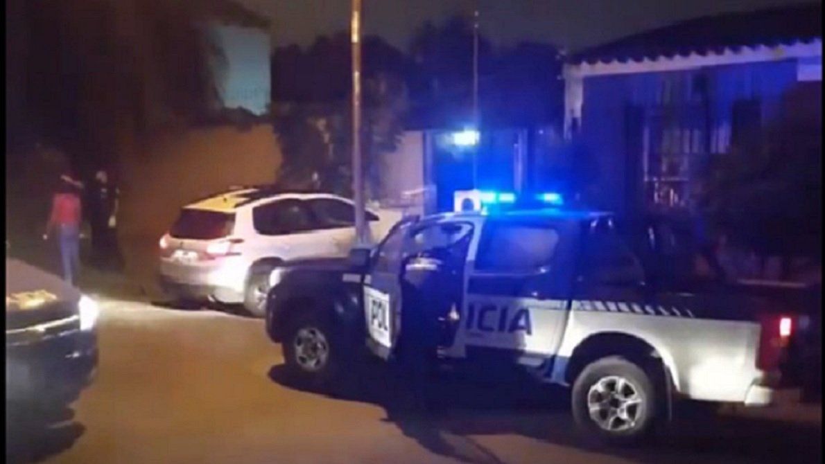 Córdoba: llegaba a su casa, quisieron robarle el auto, se resistió y lo asesinaron