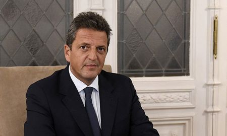 Massa asumirá como superministro de la economía argentina. Massa asumirá como superministro de la economía argentina.