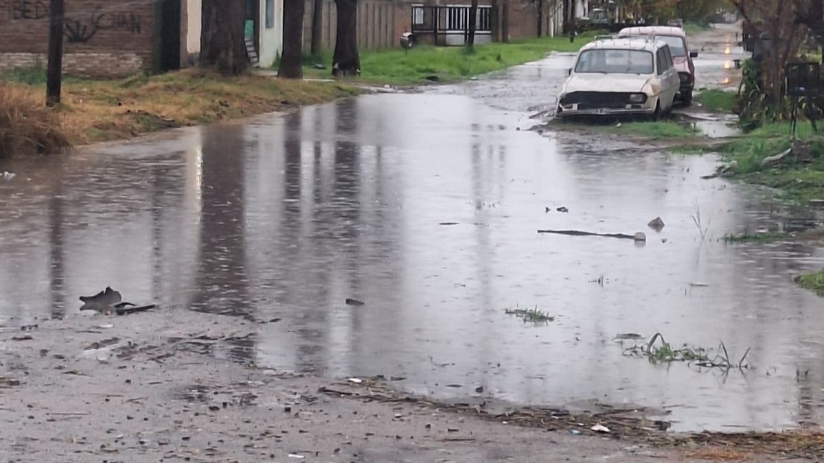 Calles Doldan y Edmundo Rosas, barrio Cabaña Leiva. Calles Doldan y Edmundo Rosas, barrio Cabaña Leiva.