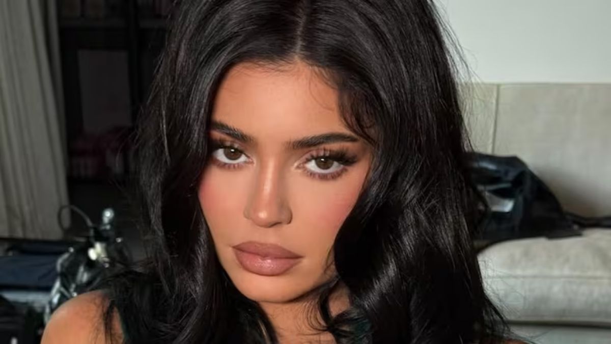 Las lujosas propiedades de Kylie Jenner quedaron bajo la lupa tras la denuncia por maltrato y discriminación de su personal. Las lujosas propiedades de Kylie Jenner quedaron bajo la lupa tras la denuncia por maltrato y discriminación de su personal.