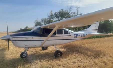Así fue encontrada la avioneta en el establecimiento rural. Así fue encontrada la avioneta en el establecimiento rural.