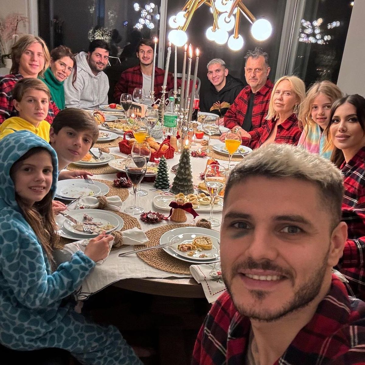 Wanda Nara, Mauro Icardi y su familia pasaron la Navidad es Estambul y mostraron en redes sociales cómo la pasaron. Wanda Nara, Mauro Icardi y su familia pasaron la Navidad es Estambul y mostraron en redes sociales cómo la pasaron.