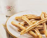 Churros rellenos con dulce de leche. Churros rellenos con dulce de leche.