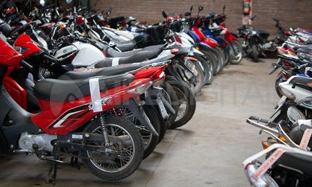 Solo el 20% de las motos retenidas por la Policía fueron retiradas por los infractores. Solo el 20% de las motos retenidas por la Policía fueron retiradas por los infractores.