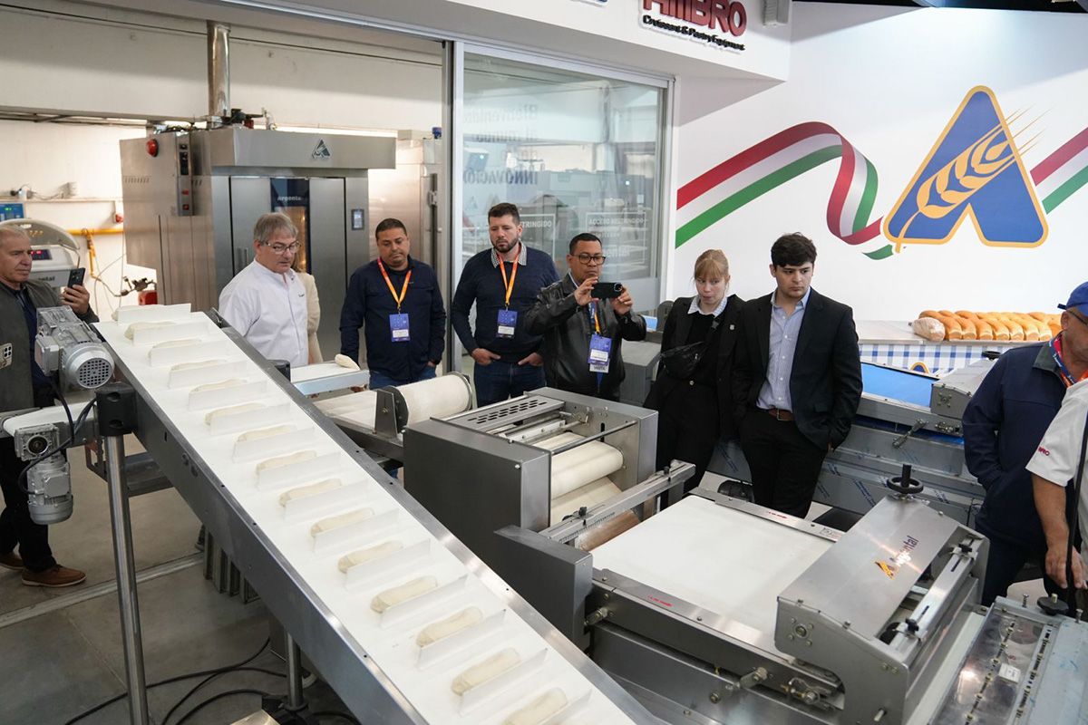 Compradores extranjeros recorrieron empresas de la provincia de Santa Fe. Compradores extranjeros recorrieron empresas de la provincia de Santa Fe.