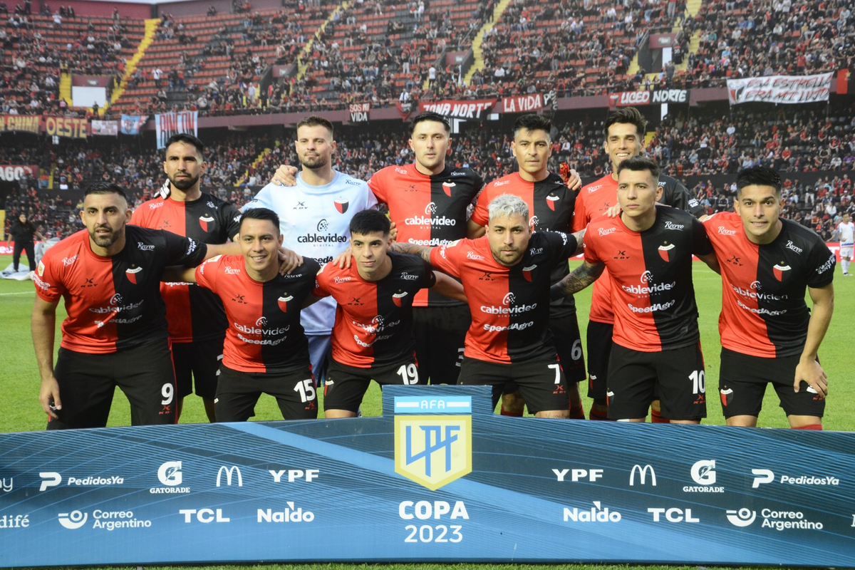 Colón derrotó a Argentinos Juniors en la previa del clásico santafesino.