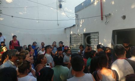 La falta de agentes policiales en las calles del barrio fue el principal reclamo que los vecinos denunciaron. La falta de agentes policiales en las calles del barrio fue el principal reclamo que los vecinos denunciaron.