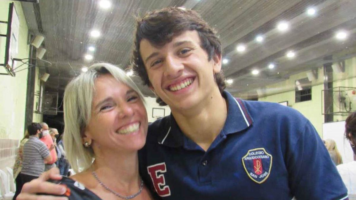 Elisabet en una foto junto a su hijo Gerónimo Paz, fallecido trágicamente el 23 de mayo del 2022 Elisabet en una foto junto a su hijo Gerónimo Paz, fallecido trágicamente el 23 de mayo del 2022