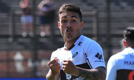 Matías Tissera es el delantero por el que el Club Atlético Colón va a la carga tras las complicaciones que surgieron en las negociaciones por Ramón Ábila. Matías Tissera es el delantero por el que el Club Atlético Colón va a la carga tras las complicaciones que surgieron en las negociaciones por Ramón Ábila.