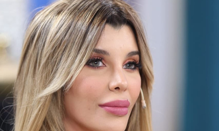 El representante de Charlotte Caniggia, Fabián Esperón, aseguró este sábado que aún no cerró su contrato con el programa de Marcelo Tinelli. El representante de Charlotte Caniggia, Fabián Esperón, aseguró este sábado que aún no cerró su contrato con el programa de Marcelo Tinelli.