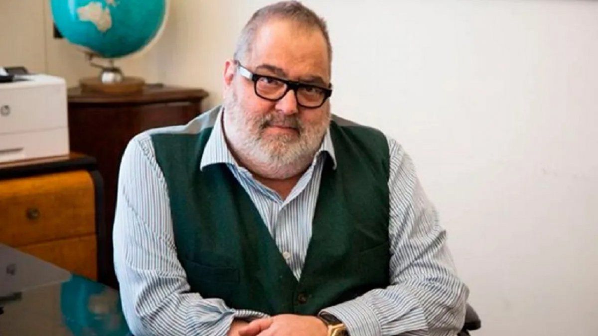  El conductor reveló en su programa radial que amenazó de muerte a una conocida figura en un estudio de televisión.