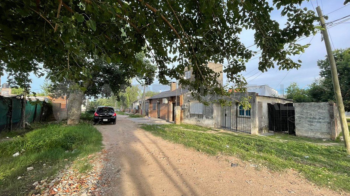 Torres fue emboscado con disparos de armas de fuego a la salida de su domicilio. Torres fue emboscado con disparos de armas de fuego a la salida de su domicilio.