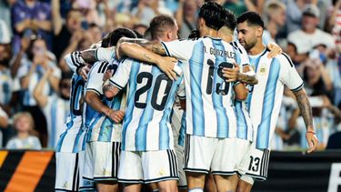 La Selección Argentina le ganó 3 a 0 a Islandia y ahora sí, se mete de lleno en el Mundial 2026, con la mente en defender la corona. La Selección Argentina le ganó 3 a 0 a Islandia y ahora sí, se mete de lleno en el Mundial 2026, con la mente en defender la corona.