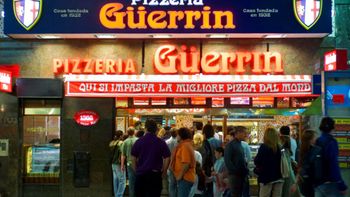 Guerrín es una pizzería icónica de Buenos Aires.