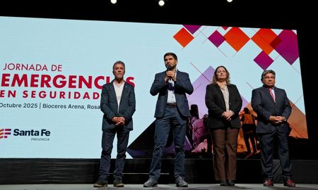 Maximiliano Pullaro encabezó este lunes la Jornada de Emergencias en Seguridad Vial. Maximiliano Pullaro encabezó este lunes la Jornada de Emergencias en Seguridad Vial.