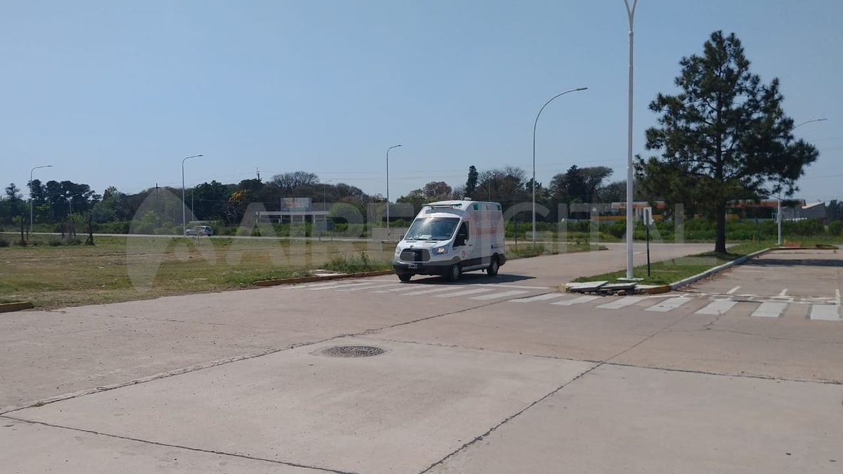 La unidad del 103 tardó 11 minutos en llegar desde la posta del Hospital Italiano en Santa Fe hasta el Aeropuerto en Sauce Viejo.