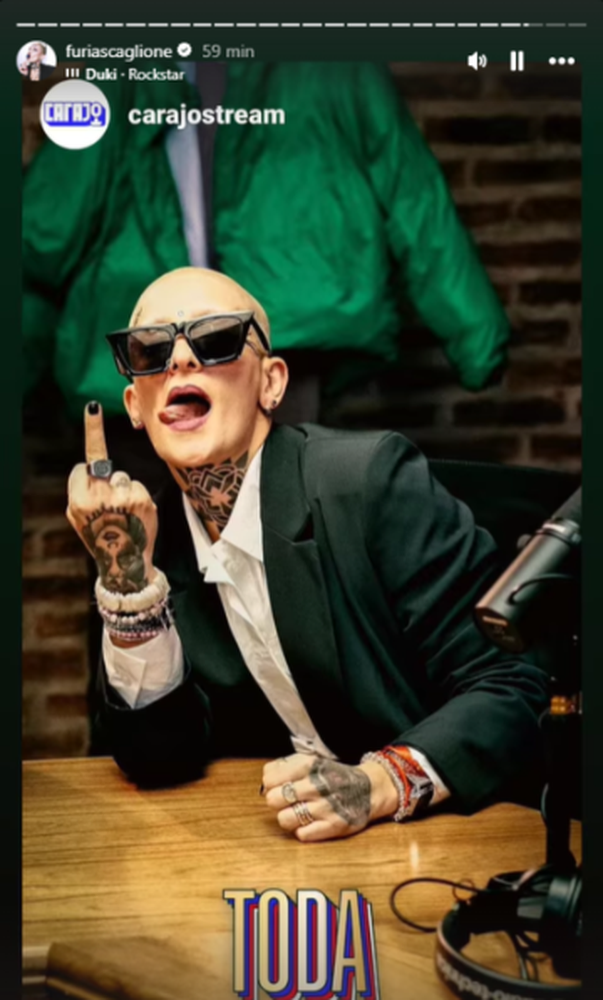 Furia en Carajo, el canal de streaming de Alex Caniggia. Furia en Carajo, el canal de streaming de Alex Caniggia.