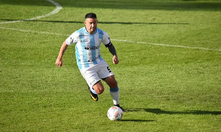 Claudio Bieler tiene clubpara jugar en la Primera Nacional. Claudio Bieler tiene clubpara jugar en la Primera Nacional.