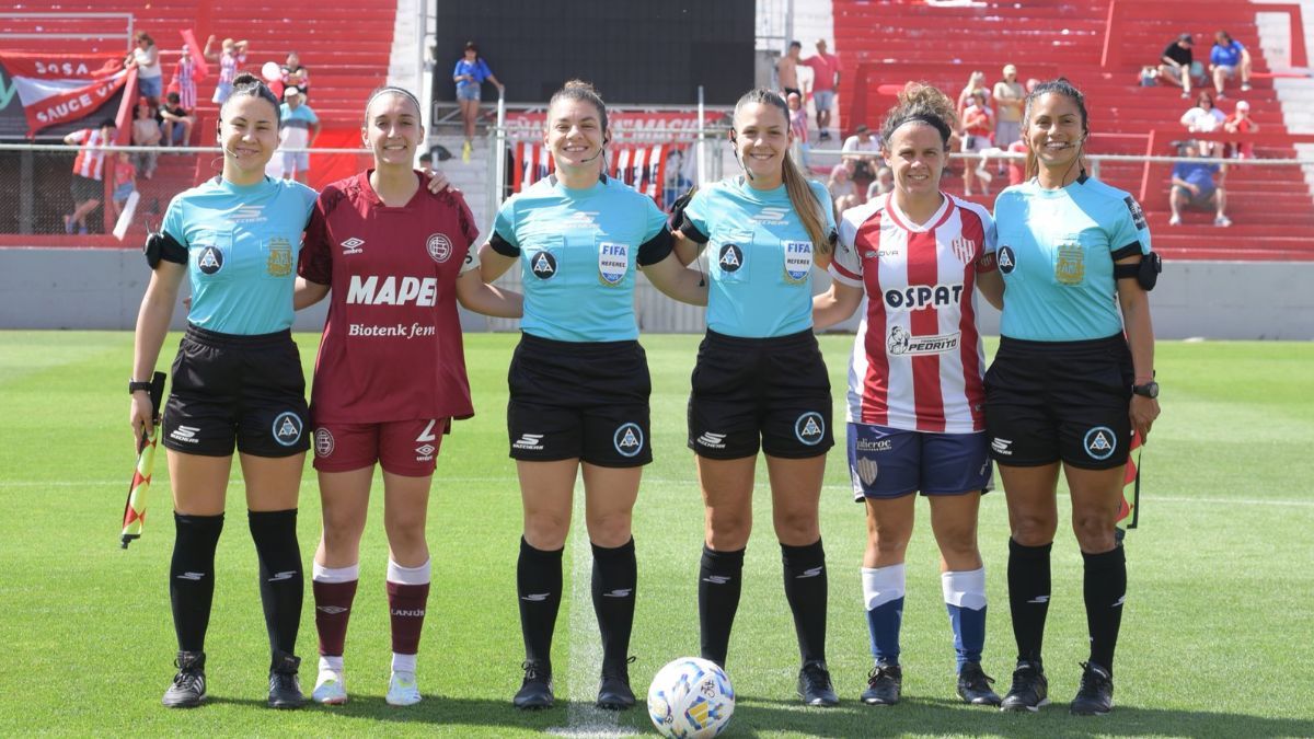 Unión se mide ante Lanús en el predio Valentín Alsina desde las 15 de este sábado.