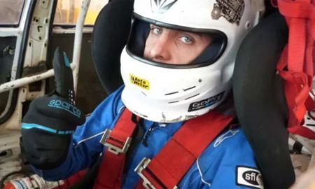 Caporale fue detenido en 2016, luego de estar prófugo varios años, durante una carrera automovilística donde competía con el nombre falso de Alex Aqua. Caporale fue detenido en 2016, luego de estar prófugo varios años, durante una carrera automovilística donde competía con el nombre falso de Alex Aqua.