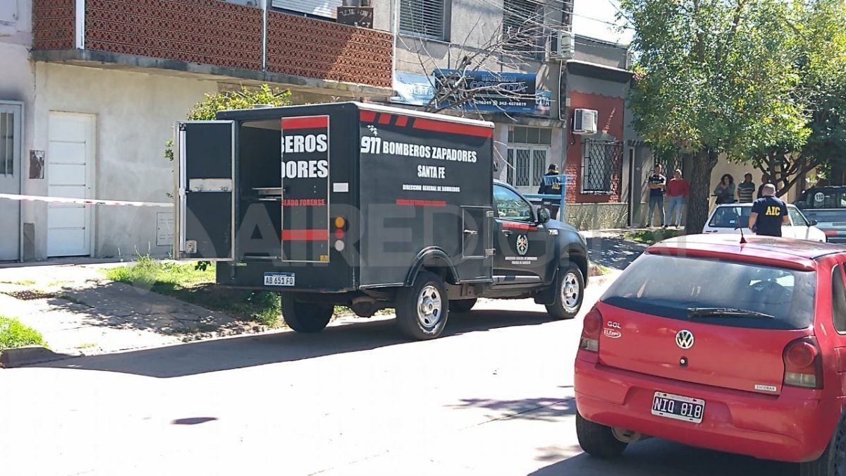 El cad&aacute;ver de Gonz&aacute;lez fue hallado en el interior de una habitaci&oacute;n de la vivienda, tendido sobre una cama.