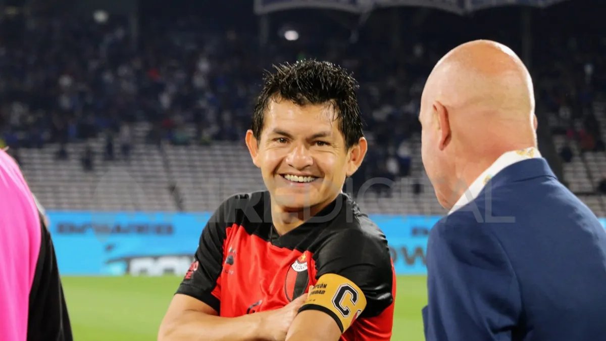 Luis Rodríguez con la camiseta de Colón donde logró el campeonato con el Sabalero.